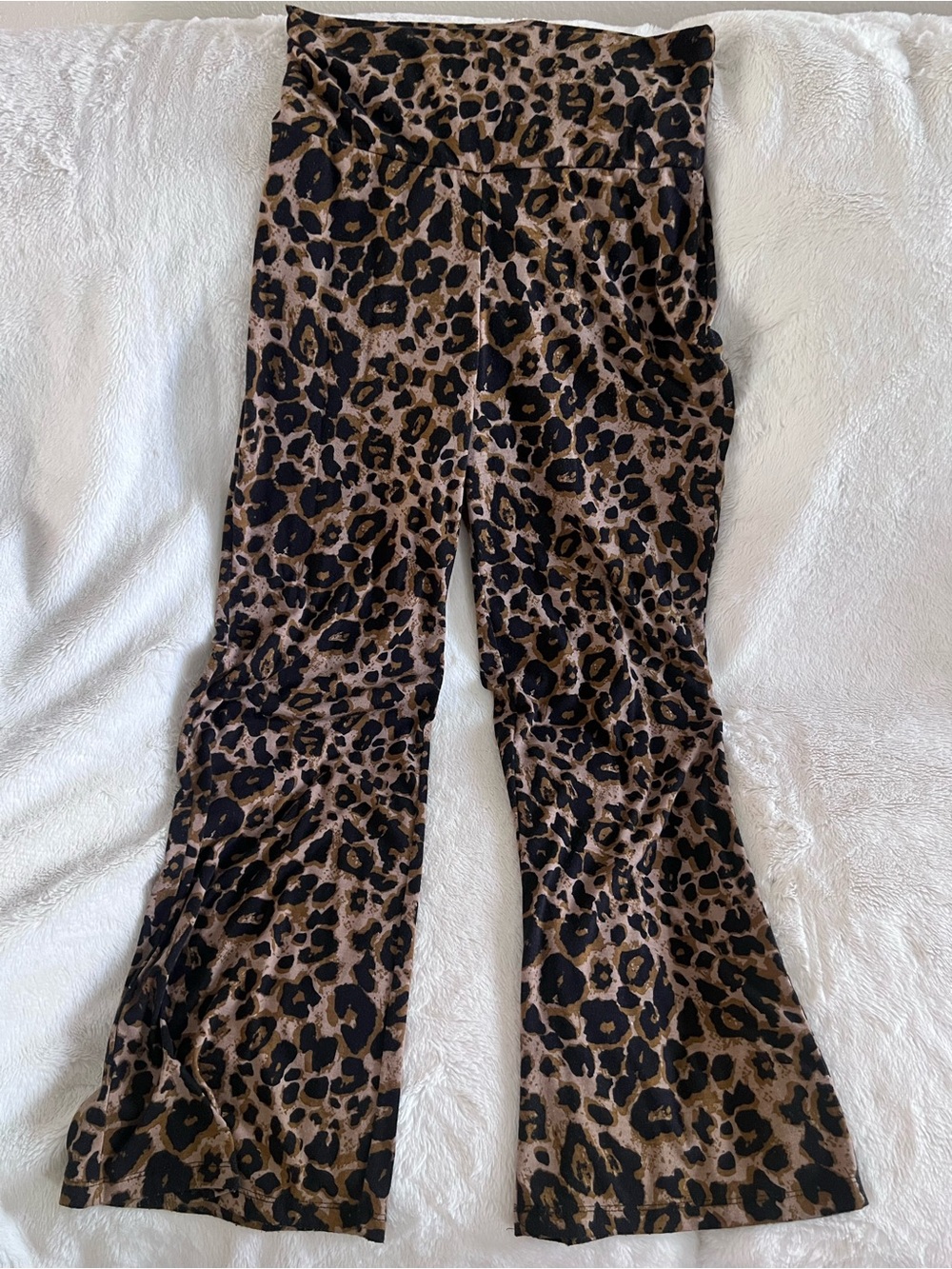 No boundaries medium leopard cotton wide leg pants